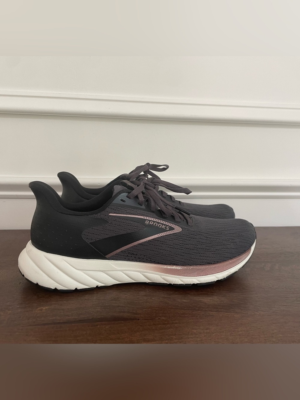 Brooks Women's Anthem 7 Running Shoes - Picture 2 of 6